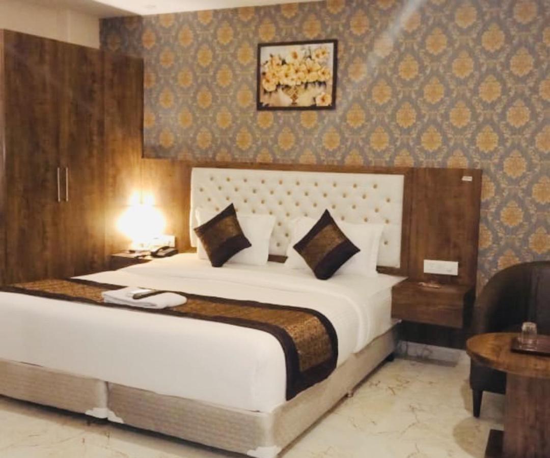 Mayda Inn- A Boutique Hotel ニューデリー エクステリア 写真
