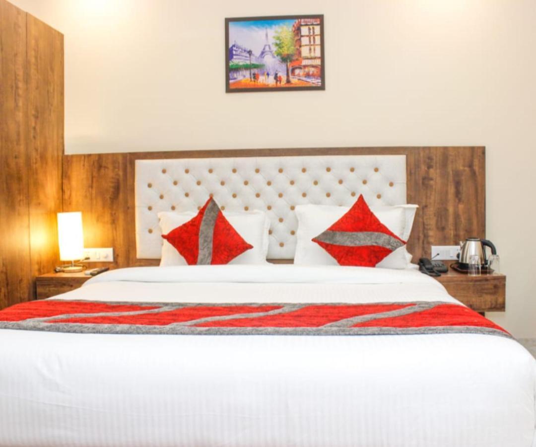 Mayda Inn- A Boutique Hotel ニューデリー エクステリア 写真