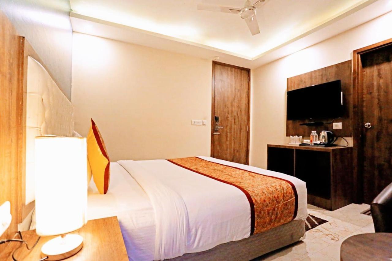 Mayda Inn- A Boutique Hotel ニューデリー エクステリア 写真